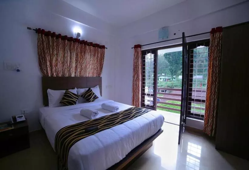 Hotel Pine Tree Munnar