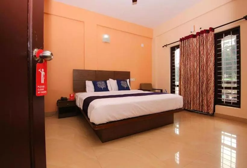 Hotel Pine Tree Munnar