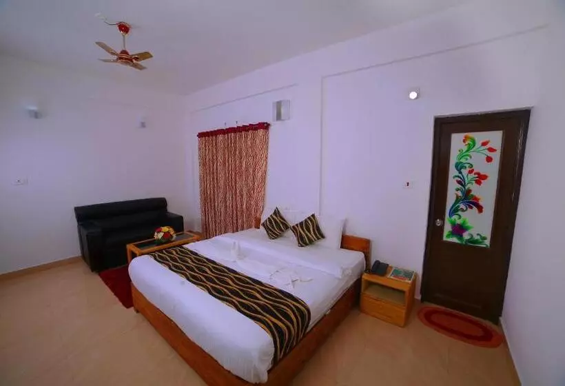 Hotel Pine Tree Munnar