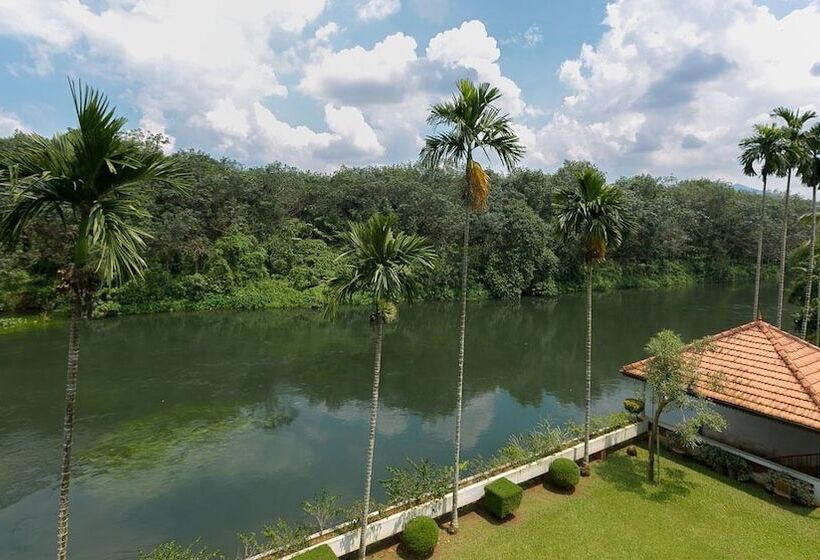 ホテル River Banks Madaparambil Resort