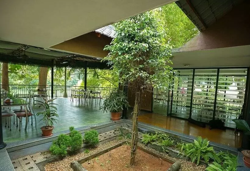 ホテル River Banks Madaparambil Resort