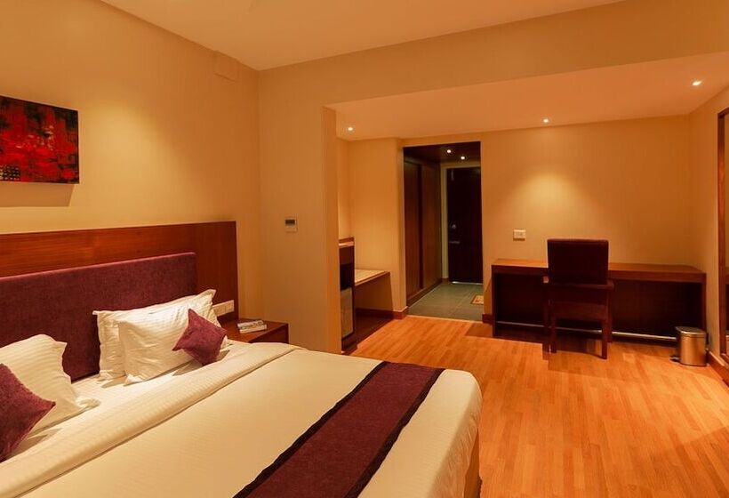 ホテル River Banks Madaparambil Resort