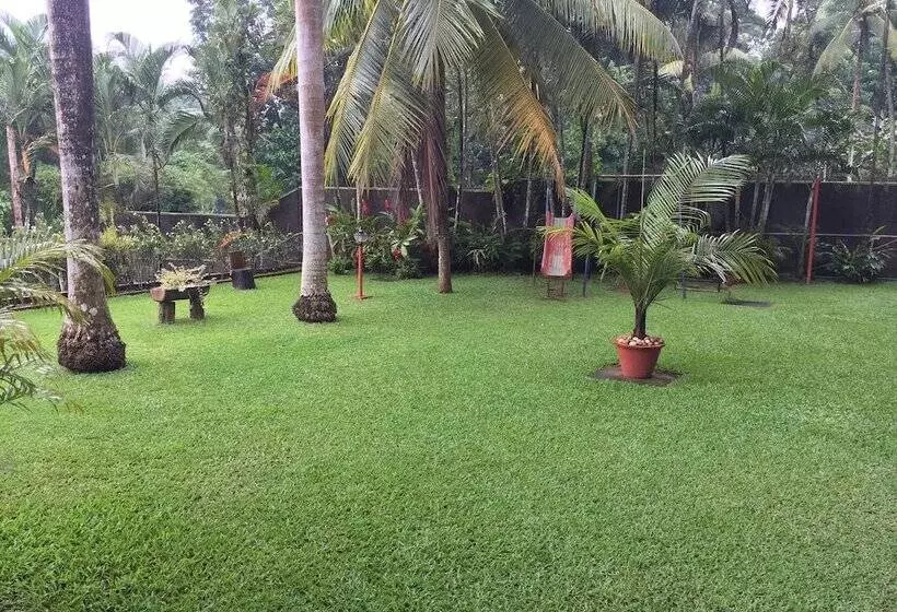 ホテル River Banks Madaparambil Resort