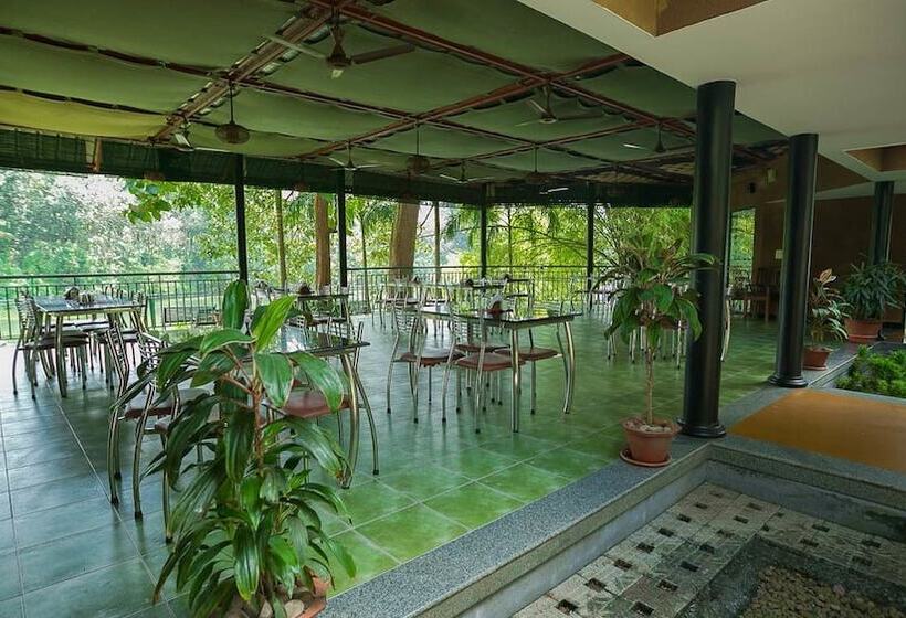 ホテル River Banks Madaparambil Resort