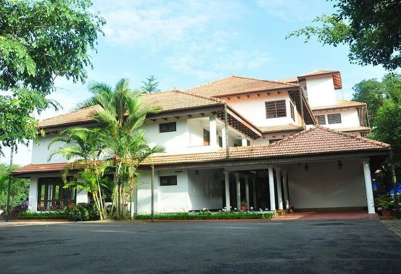 ホテル River Banks Madaparambil Resort