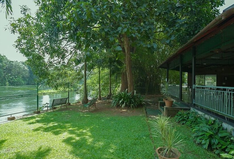 ホテル River Banks Madaparambil Resort