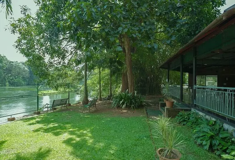 ホテル River Banks Madaparambil Resort