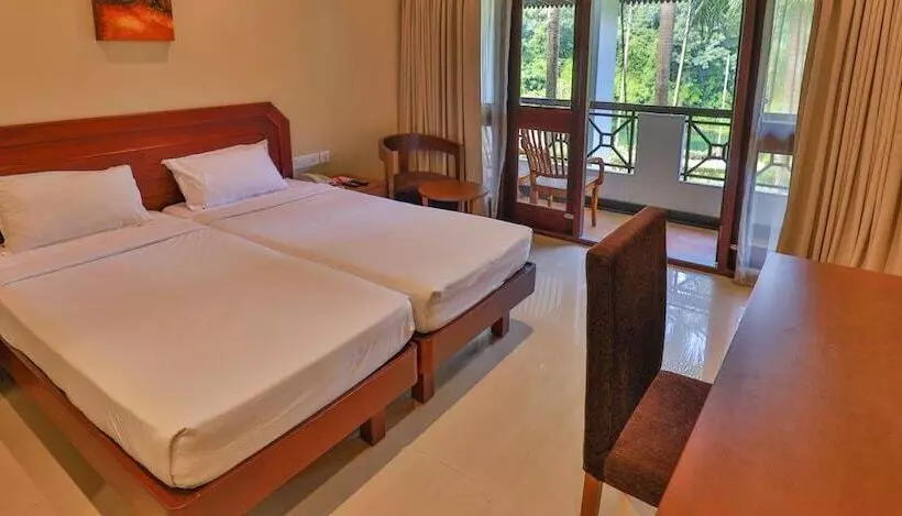 ホテル River Banks Madaparambil Resort