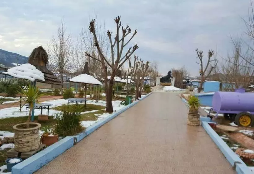 Maaseutuhotelli Le Vallon Vert   Club Equestre