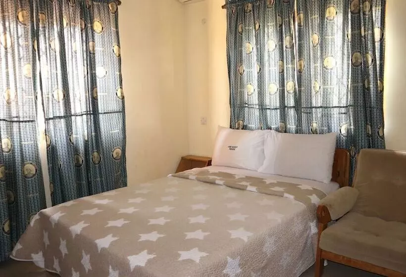 ペンション Ami Guest House