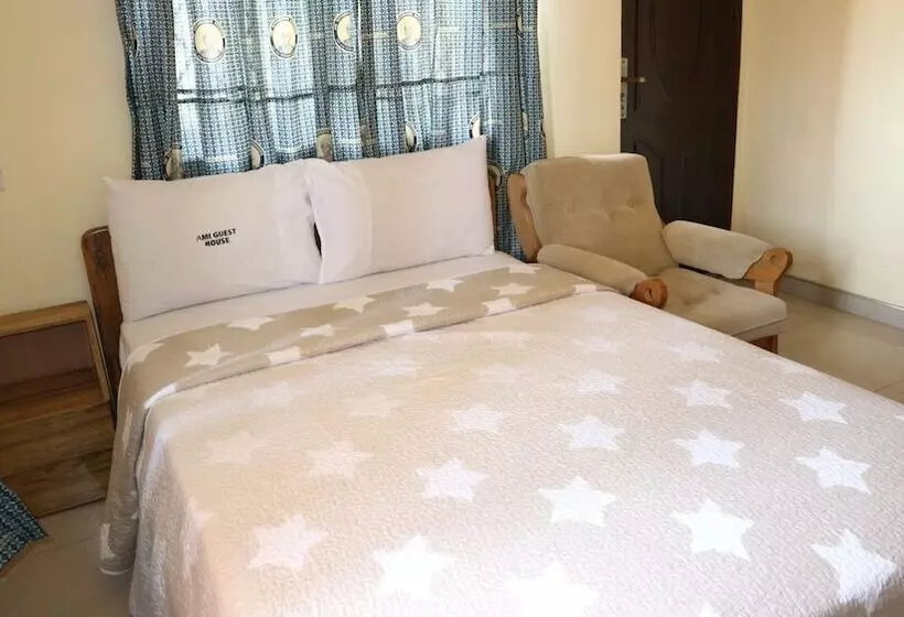 ペンション Ami Guest House