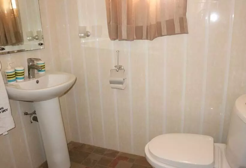 ペンション Ami Guest House