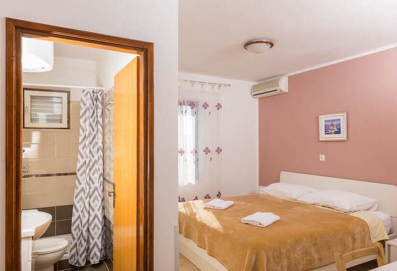 پانسیون Apartment & Rooms Villa Katarina