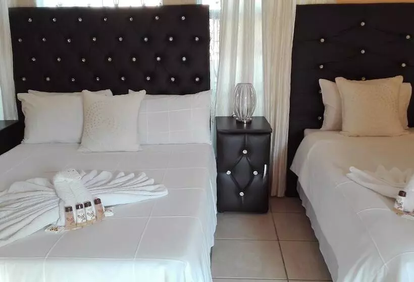 Majatalo Joezebel Guesthouse