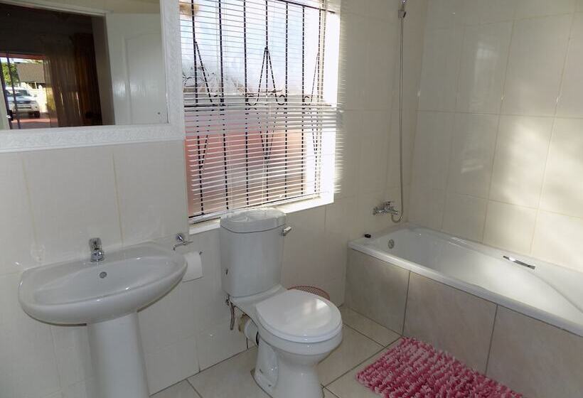 Pension Joezebel Guesthouse