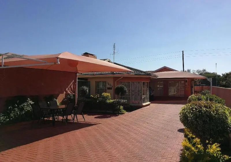 ペンション Joezebel Guesthouse