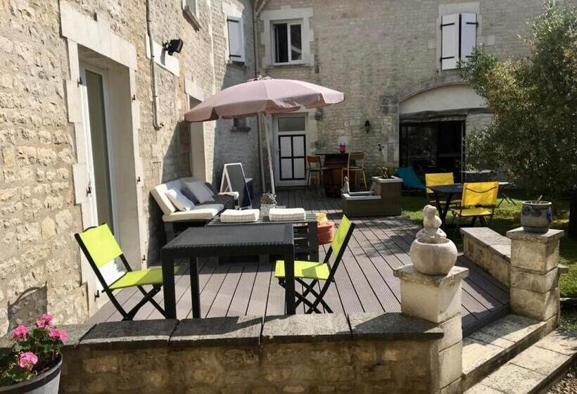 פנסיון Le Nid De Sigogne