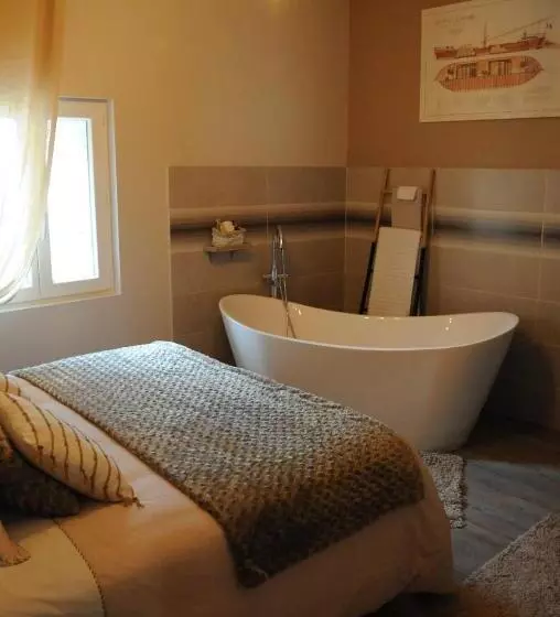 Majatalo Le Nid De Sigogne