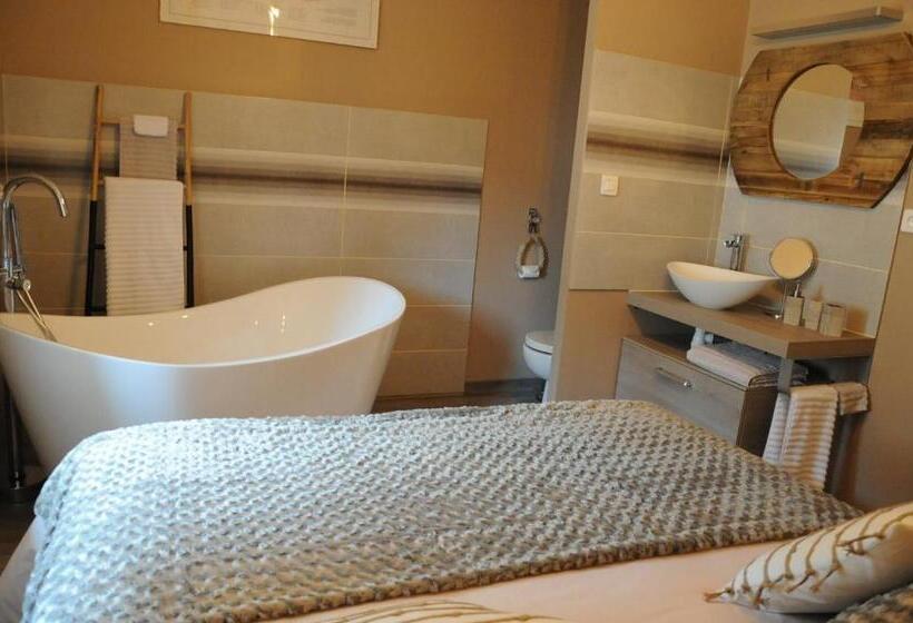 פנסיון Le Nid De Sigogne