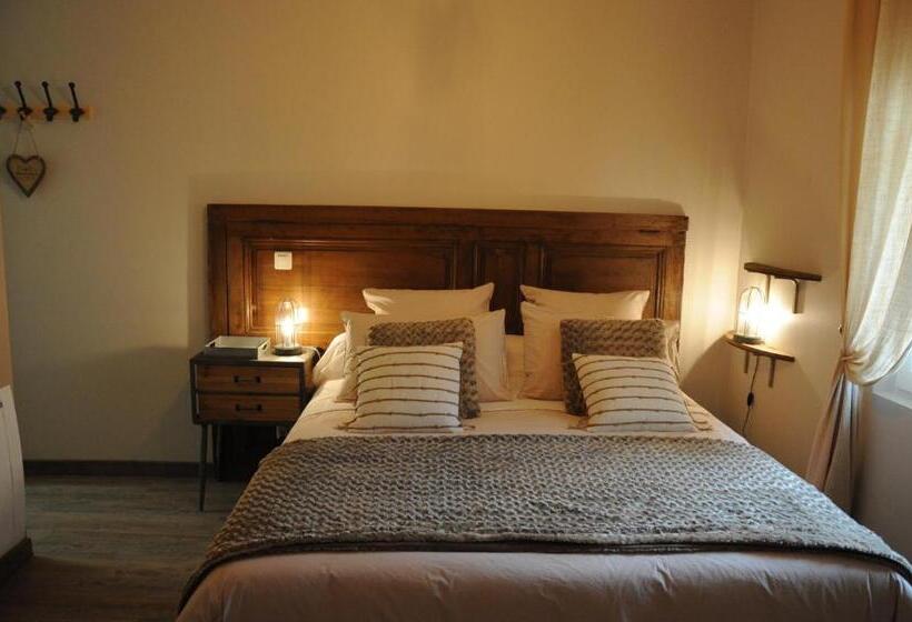 פנסיון Le Nid De Sigogne