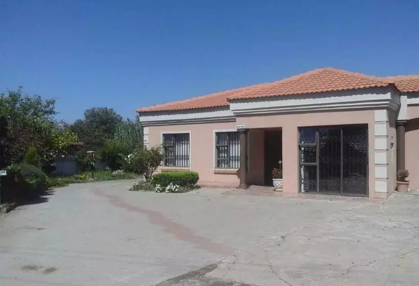 Majatalo Unathi Guest Lodge