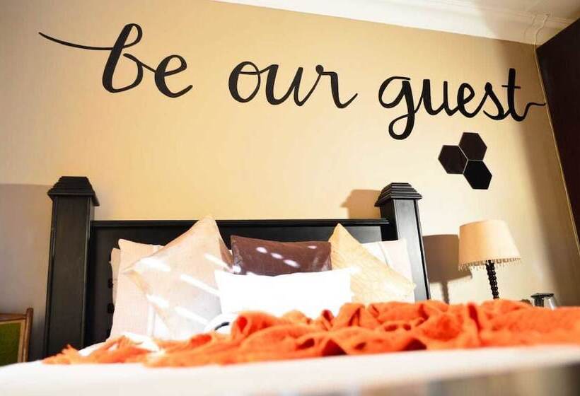 ペンション Unathi Guest Lodge