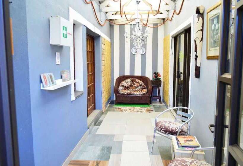 ペンション Unathi Guest Lodge