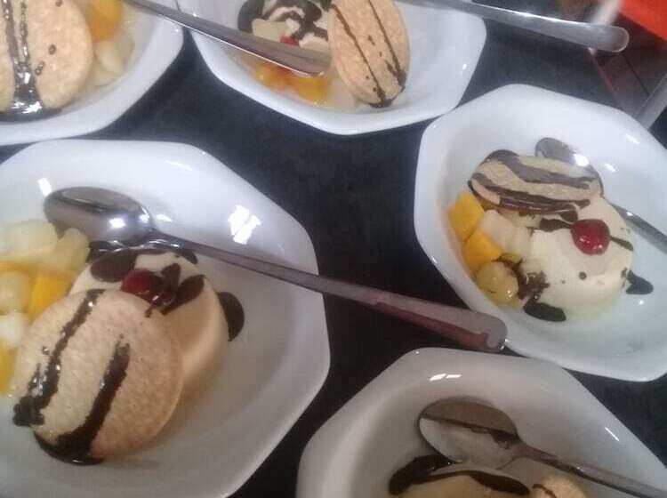 ペンション Unathi Guest Lodge