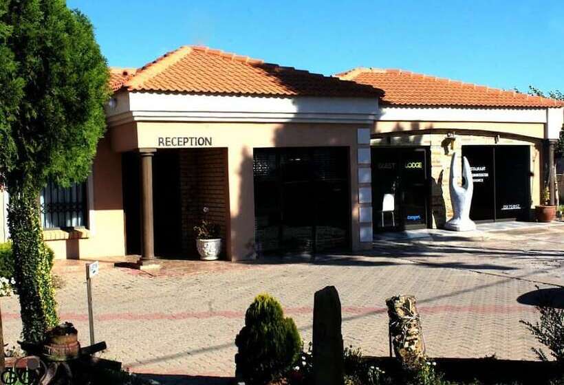 ペンション Unathi Guest Lodge