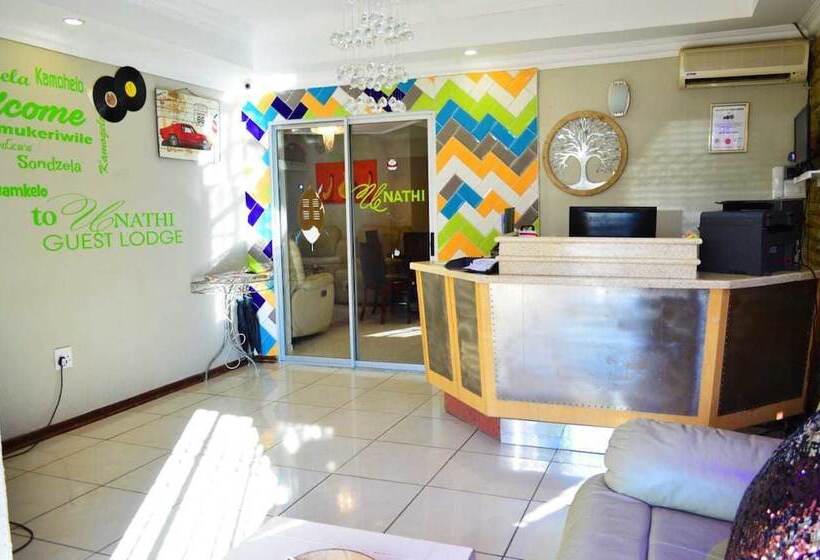 ペンション Unathi Guest Lodge