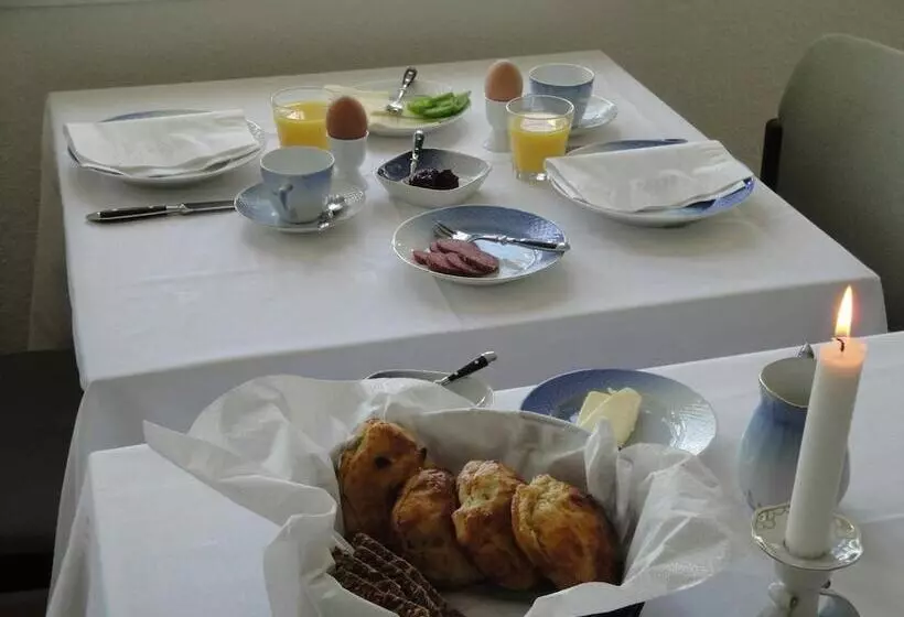 Aamiaismajoitus (B&B) Bjørnegården Land