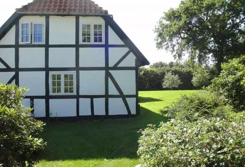 Aamiaismajoitus (B&B) Bjørnegården Land