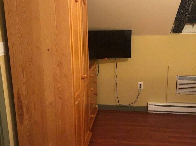 צימר Crowsnest Vineyards Guesthouse