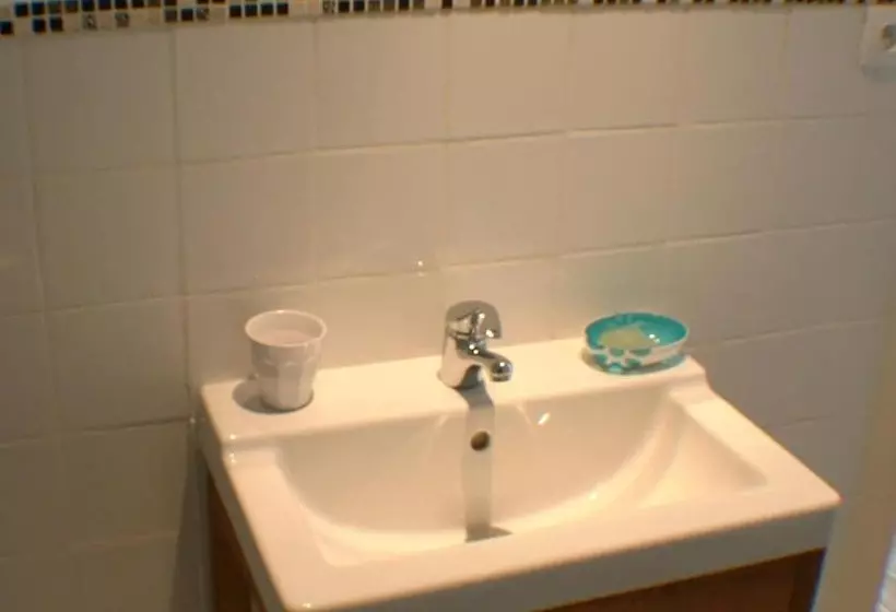 ベッドアンドブレックファースト Le Voltaire