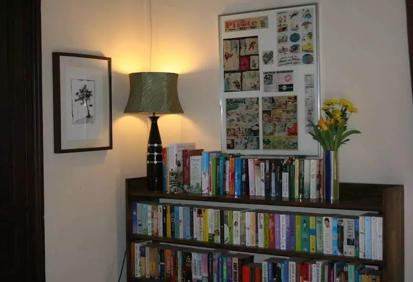 ベッドアンドブレックファースト Le Voltaire