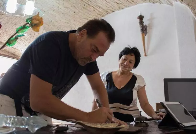 Aamiaismajoitus (B&B) Residenza La Nivera