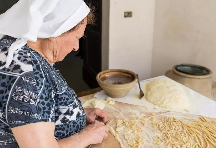 Aamiaismajoitus (B&B) Residenza La Nivera