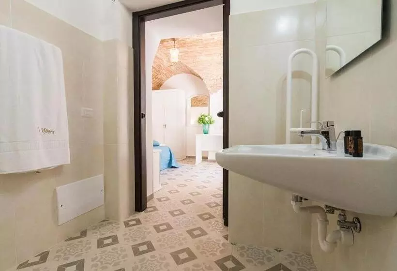 Aamiaismajoitus (B&B) Residenza La Nivera