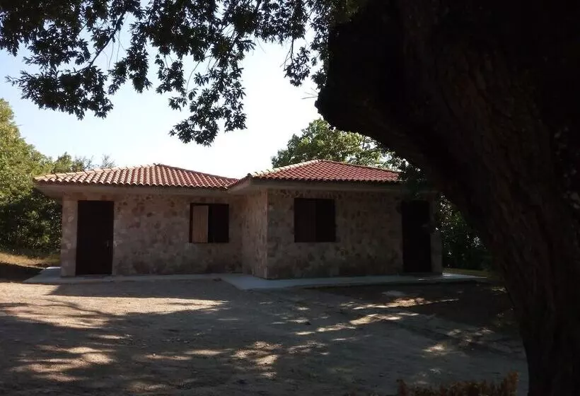 Hostelli Parco Dei Crisciuni Villaggio Camping