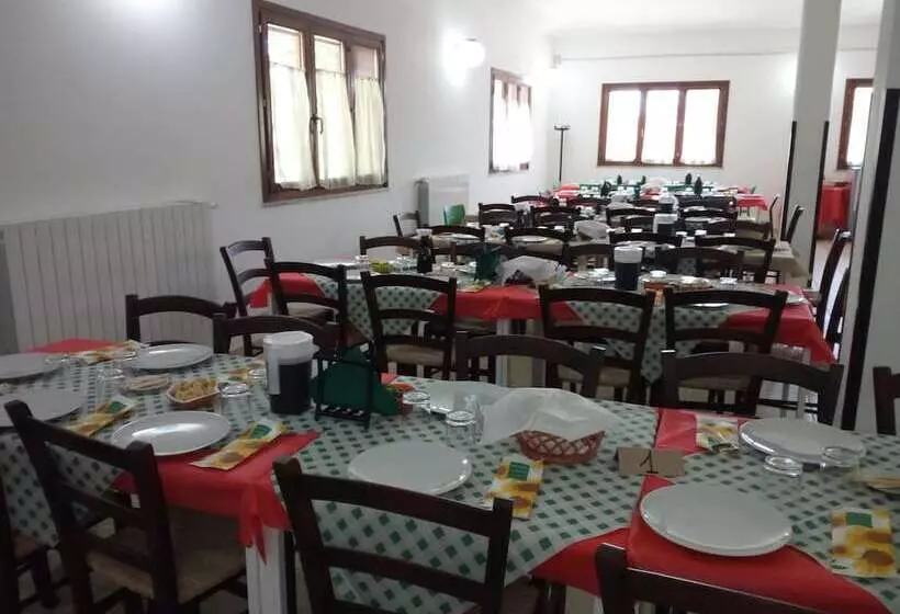 Hostelli Parco Dei Crisciuni Villaggio Camping