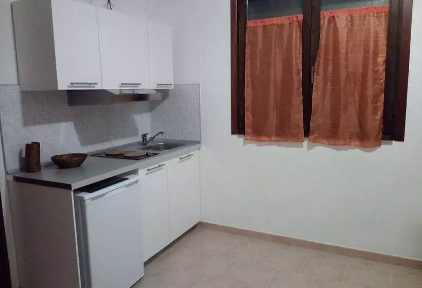 Hostelli Parco Dei Crisciuni Villaggio Camping