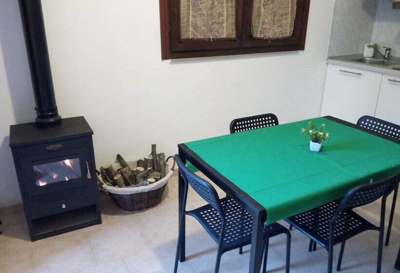 여관 Parco Dei Crisciuni Villaggio Camping