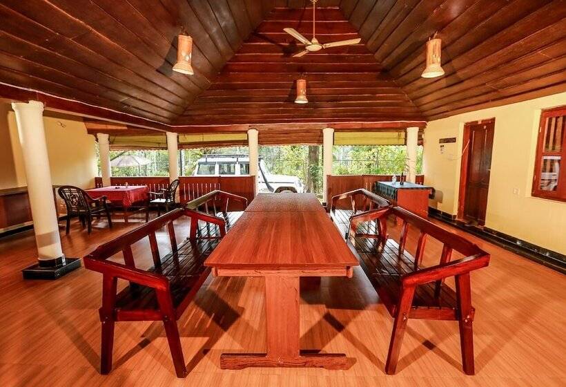 هتل Chandragiri Bungalow