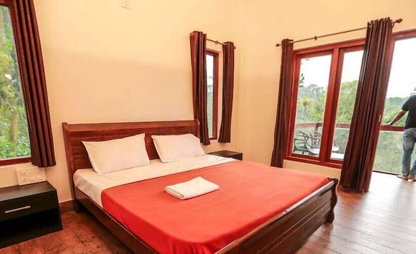 هتل Chandragiri Bungalow