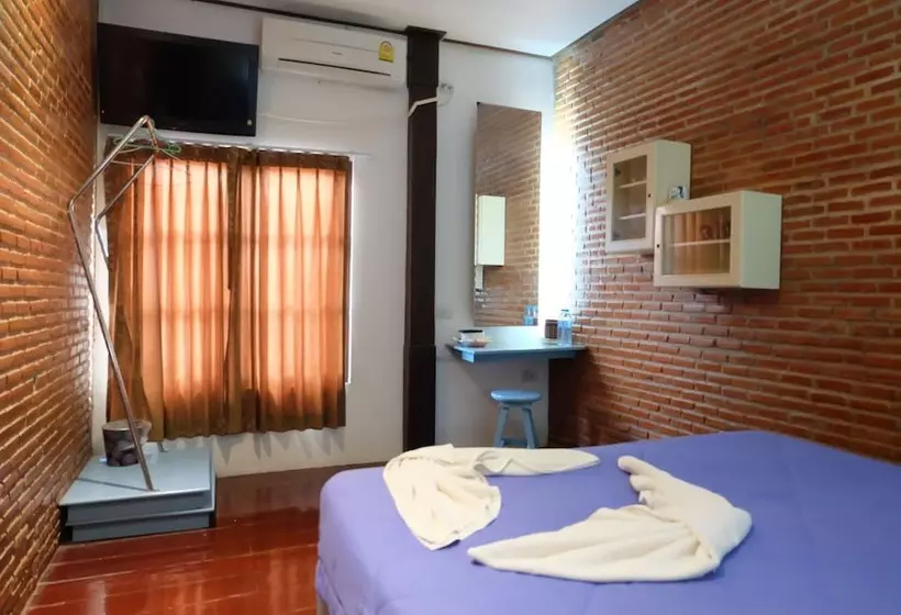 هتل Laong Pilom Boutique Guesthouse