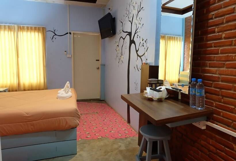 בית מלון כפרי Laong Pilom Boutique Guesthouse