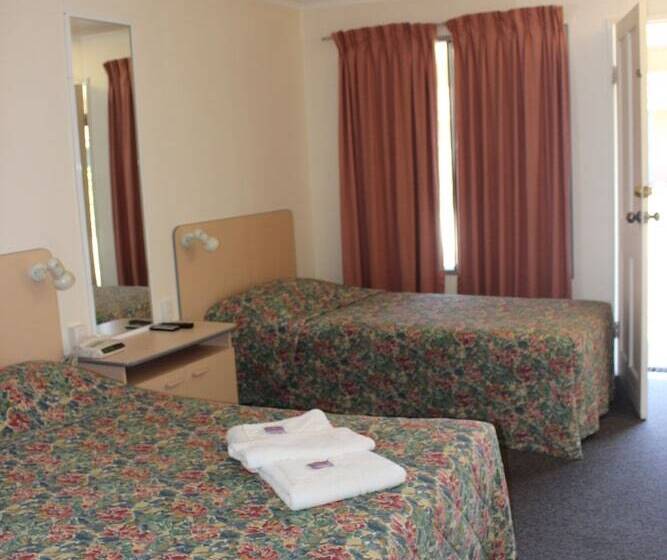 모텔 Mid Coast Motor Inn