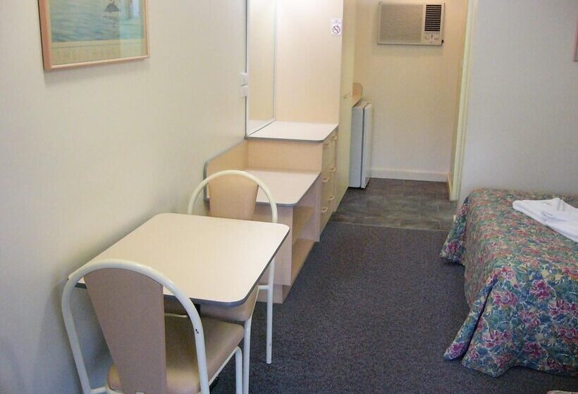 모텔 Mid Coast Motor Inn