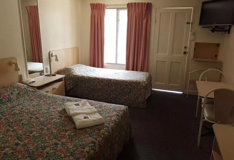 モーテル Mid Coast Motor Inn