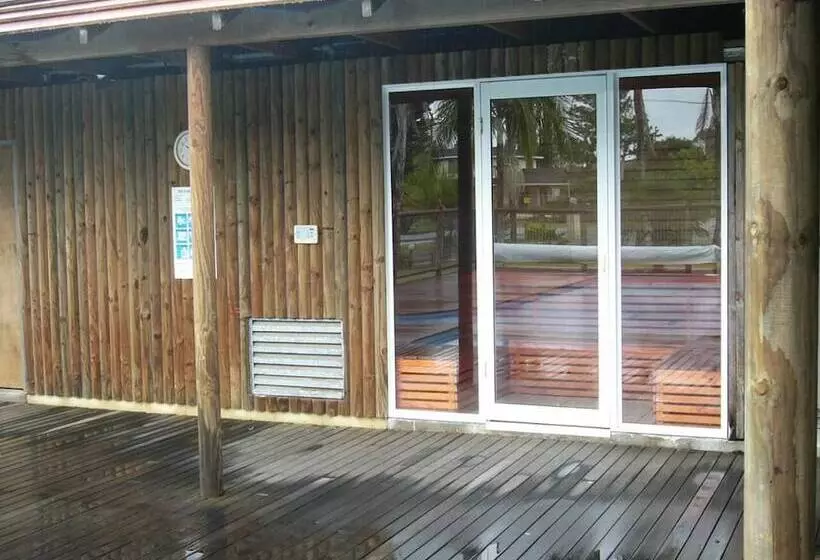 モーテル Mid Coast Motor Inn